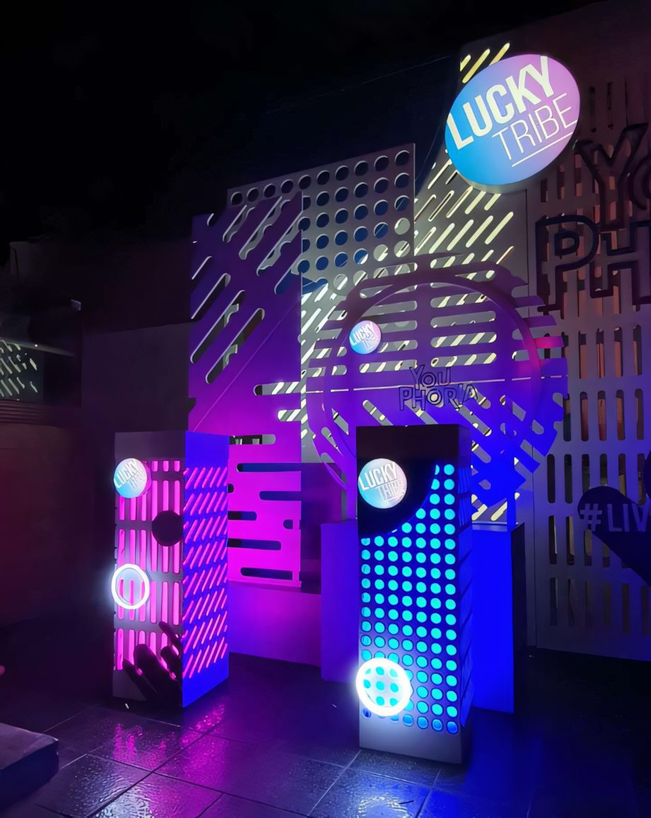 Booth pameran mewah untuk brand fashion - Jasa pembuatan booth custom